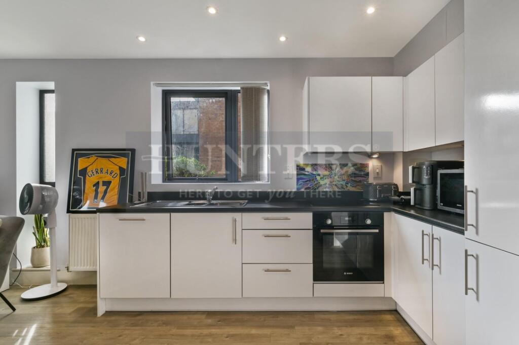 Apartment in London, Worton - View 4