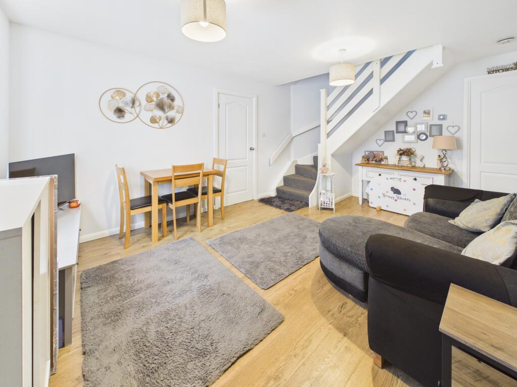 Tuxford Close, Oakwood photo 4