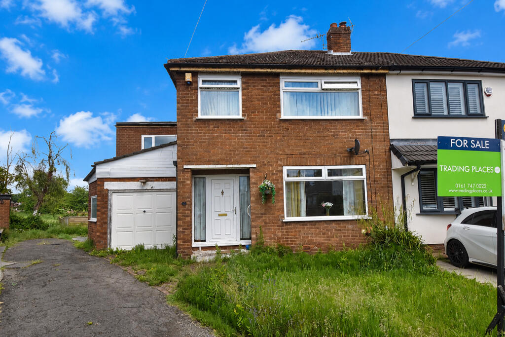 4-bed semi-detached on Brook Grove, Irlam, M44, £300,000