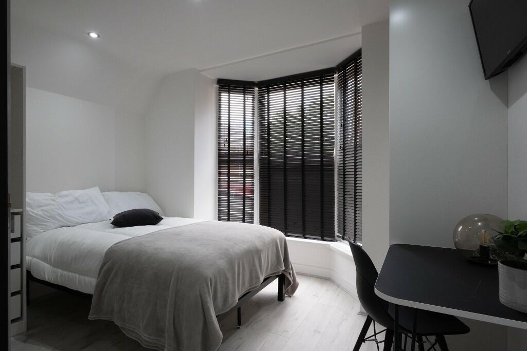 Main image of property: 35 Drake Street, Lincoln, Lincolnshire, LN1