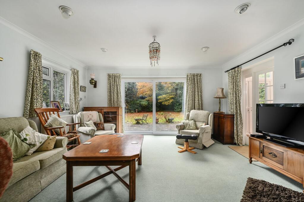 3 bed detached - Beacon Close, Crowborough, TN6 image 5