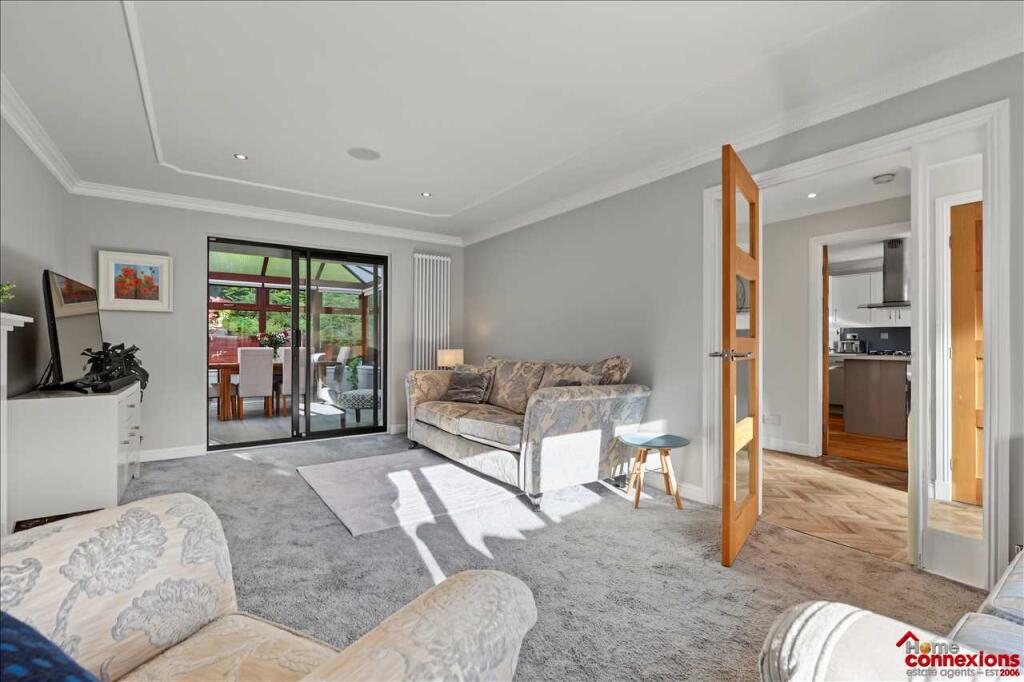 House in East Kilbride, Kittoch Muir Estate, Kittochside Village - View 3