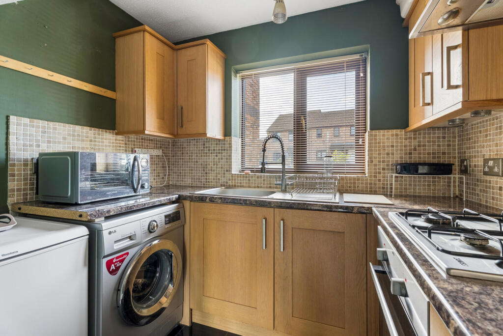 House in Maidenhead, North Town - View 5