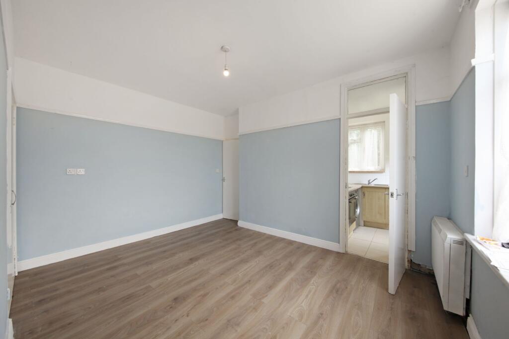 House in London - View 4