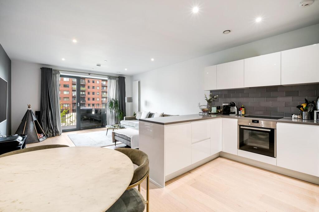 Main image of property: Banyan Court, Royal Wharf, E16