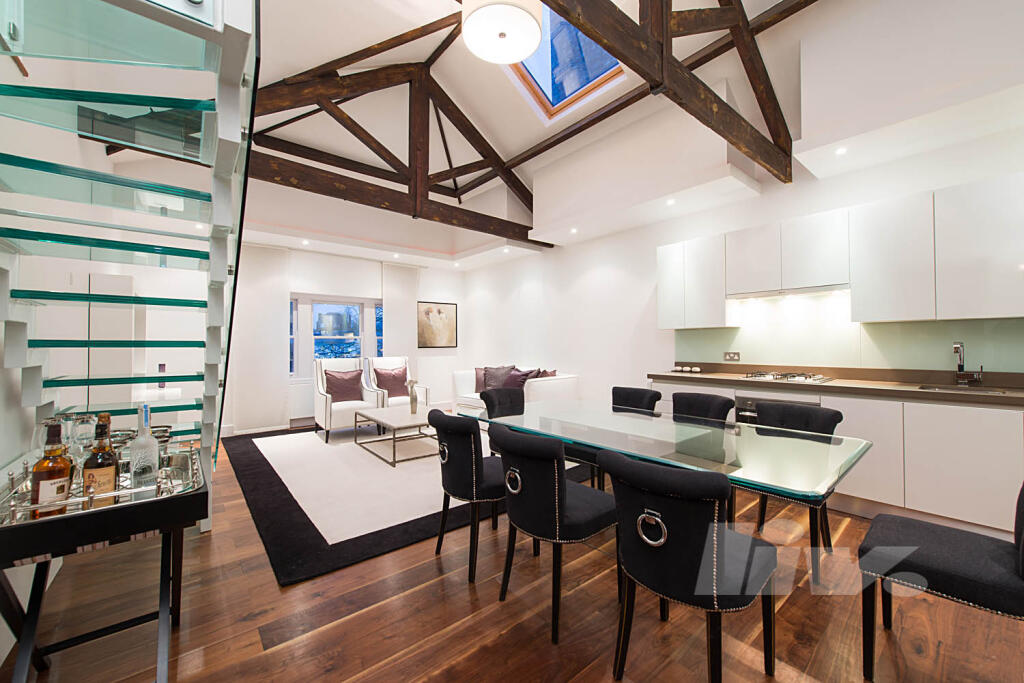 Main image of property: Rosslyn Hill, Hampstead, NW3