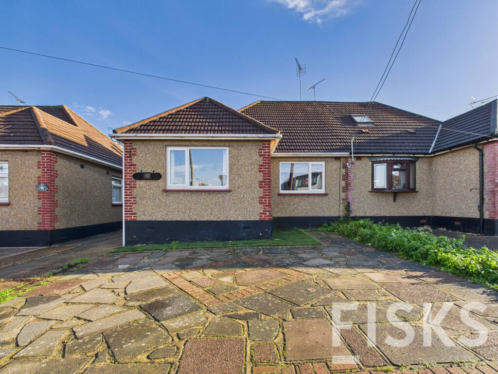 3-bed semi-detached on St. Clements Road, Benfleet, SS7, £395,000