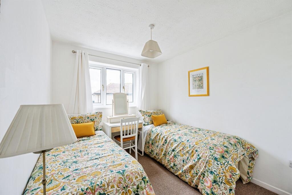 House in Chippenham, Wiltshire - More