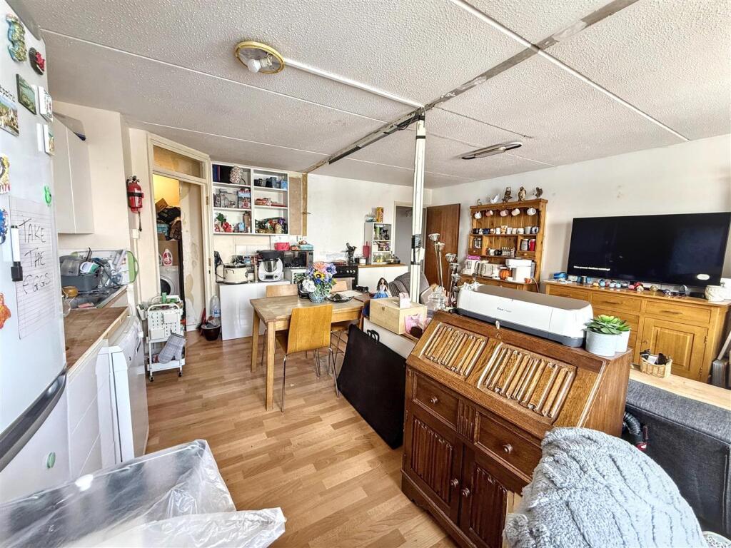 Apartment in London - View 2
