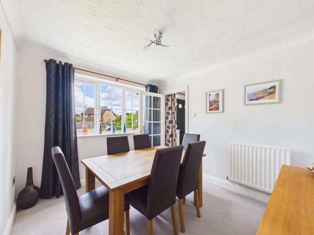House in Horsham, Littlehaven, North Horsham - View 3