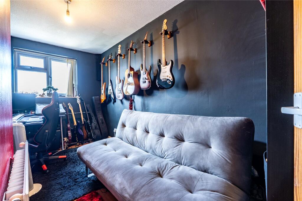 House in Vale of White Horse, Grove - View 4