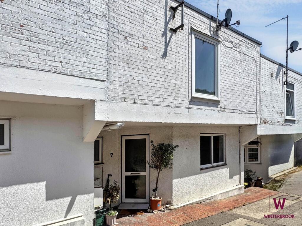 Main image of property: Priory Mews, Wallingford