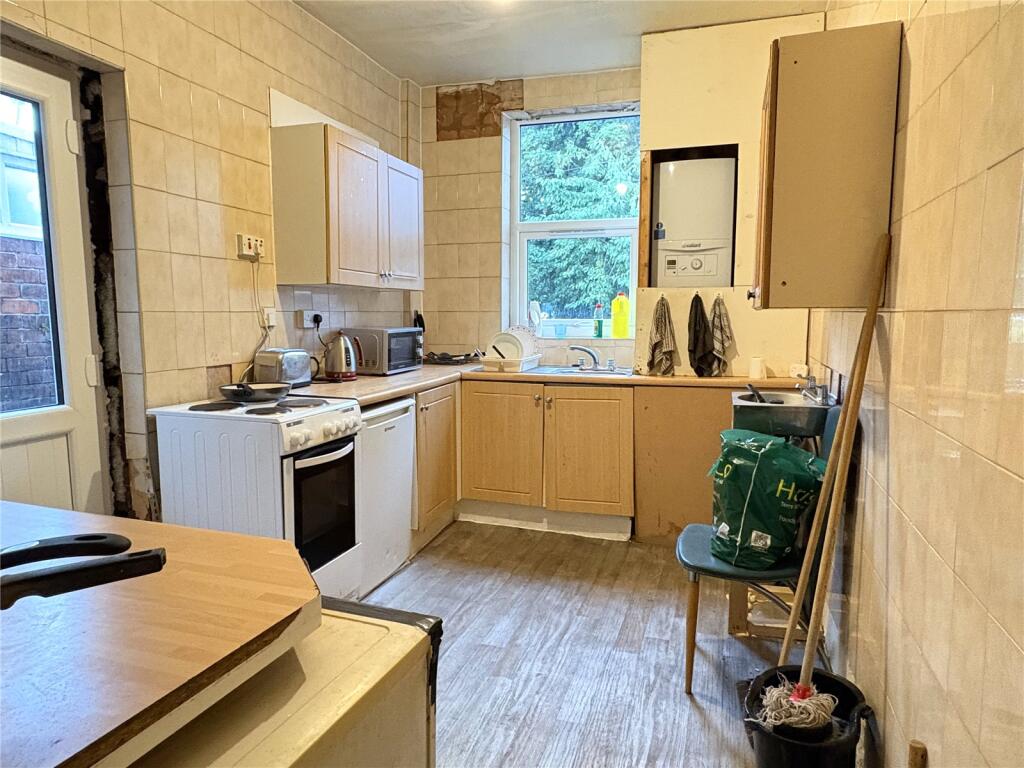 House in Oldham - View 4