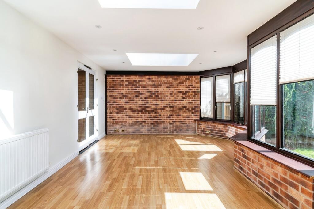 House in Rushcliffe, Nottinghamshire - More
