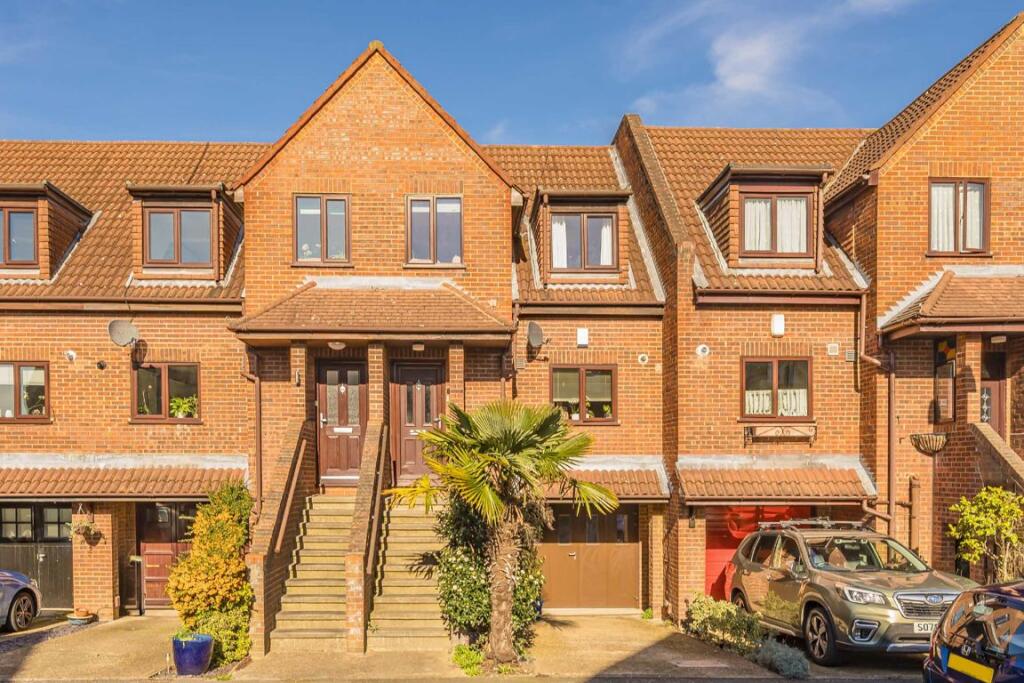 Main image of property: Rectory Grove, Hampton