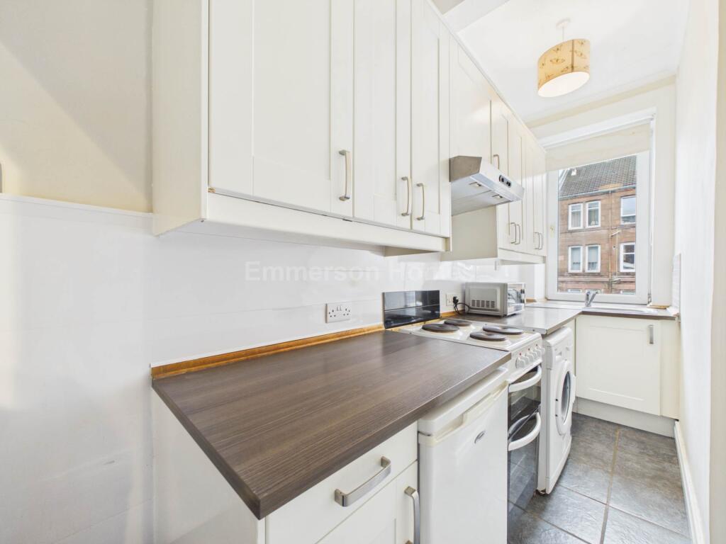 Apartment in Paisley, Renfrewshire - View 4