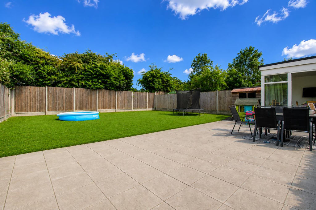 House in Harlow, Brays Grove - View 3