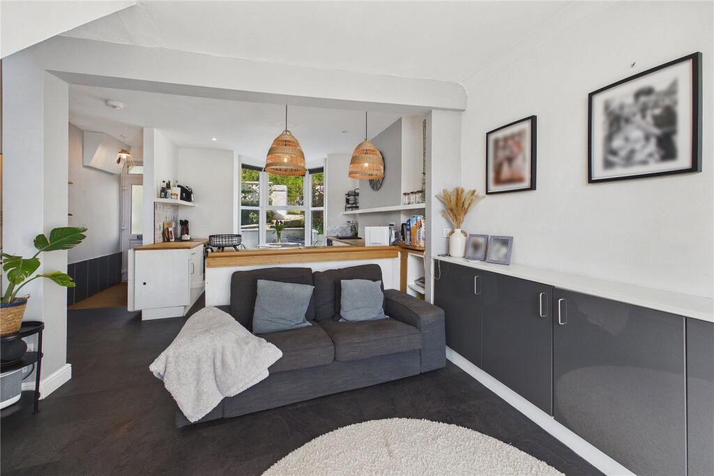 House in Ilfracombe, Slade - More