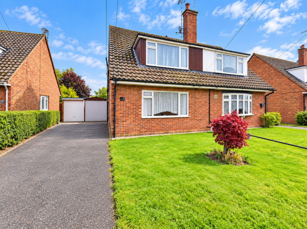 3-bed house on Marshalls, Rochford, £385,000