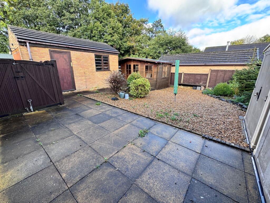 Warmbrook Road, Chapel-En-Le-Frith, SK23 photo 4
