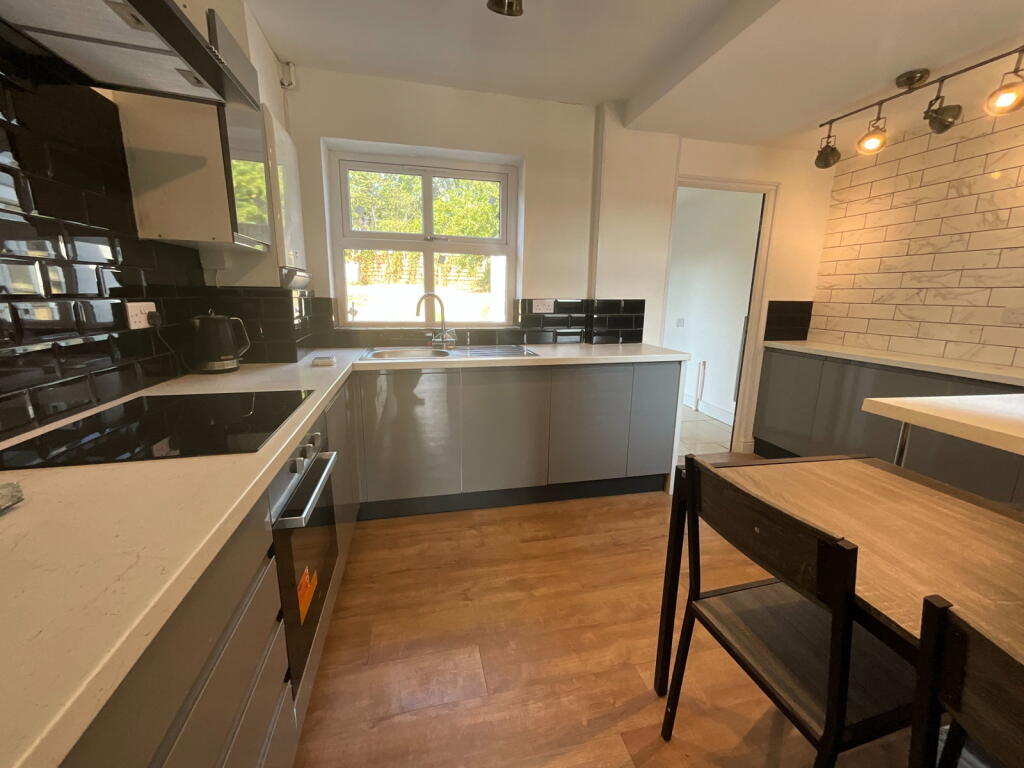 OLDBURY, Pitfields Road - View 4