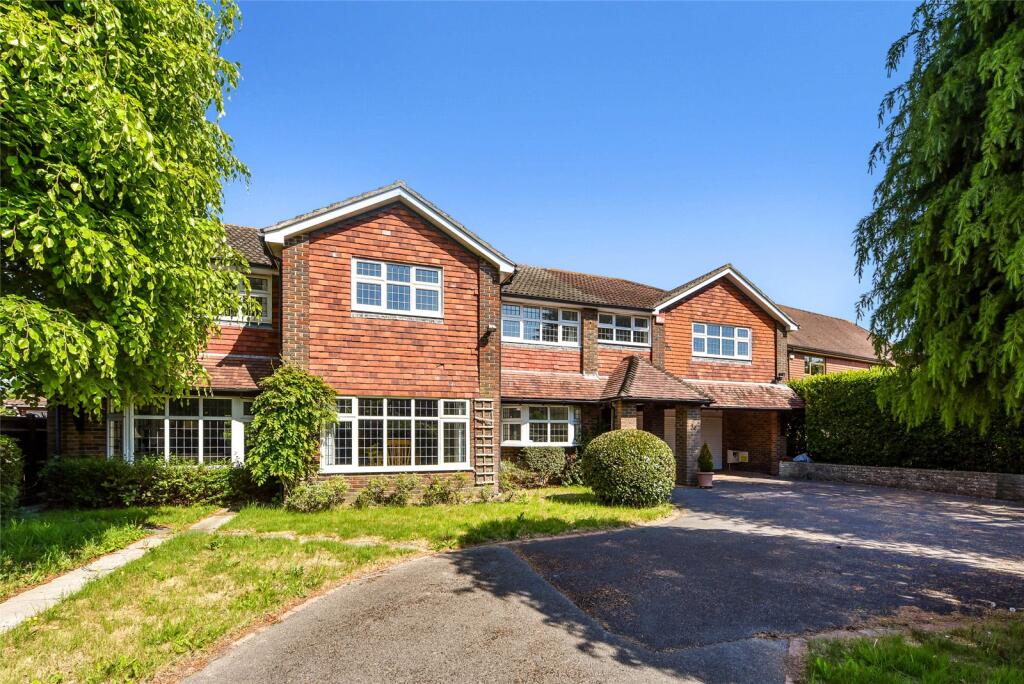 5-bed detached on St. Catherines Road, Hayling Island, Hampshire, PO11, £1,150,000