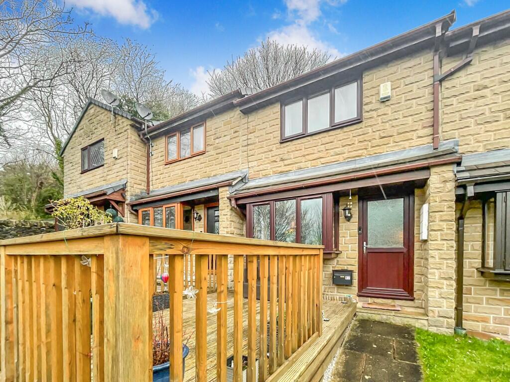 Main image of property: High Road, Dewsbury, West Yorkshire, WF12