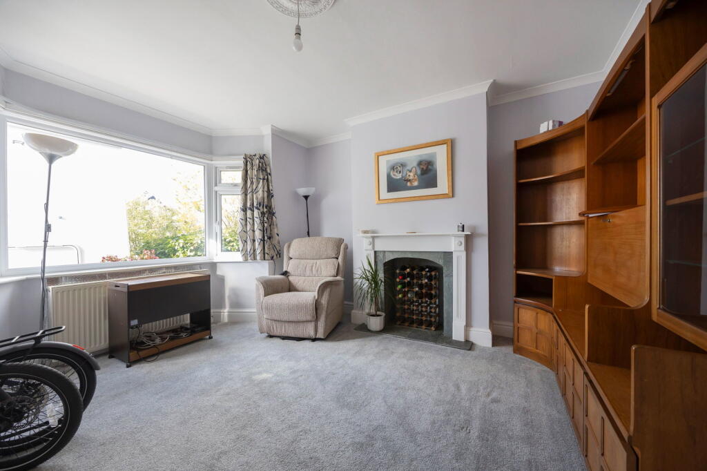 House in Gloucester - View 4