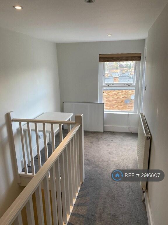 2 bedroom maisonette for rent
