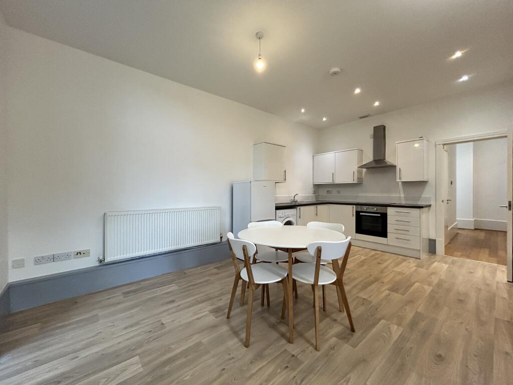 Apartment in Tameside, Greater Manchester - View 5