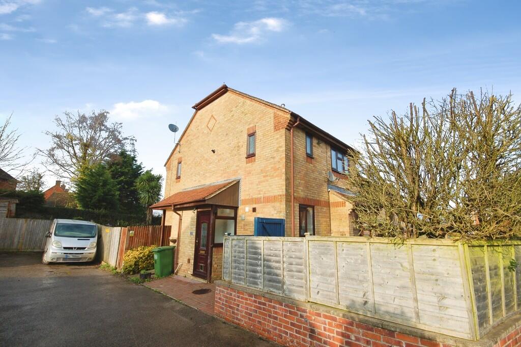 Main image of property: Linnet Geen, Uckfield
