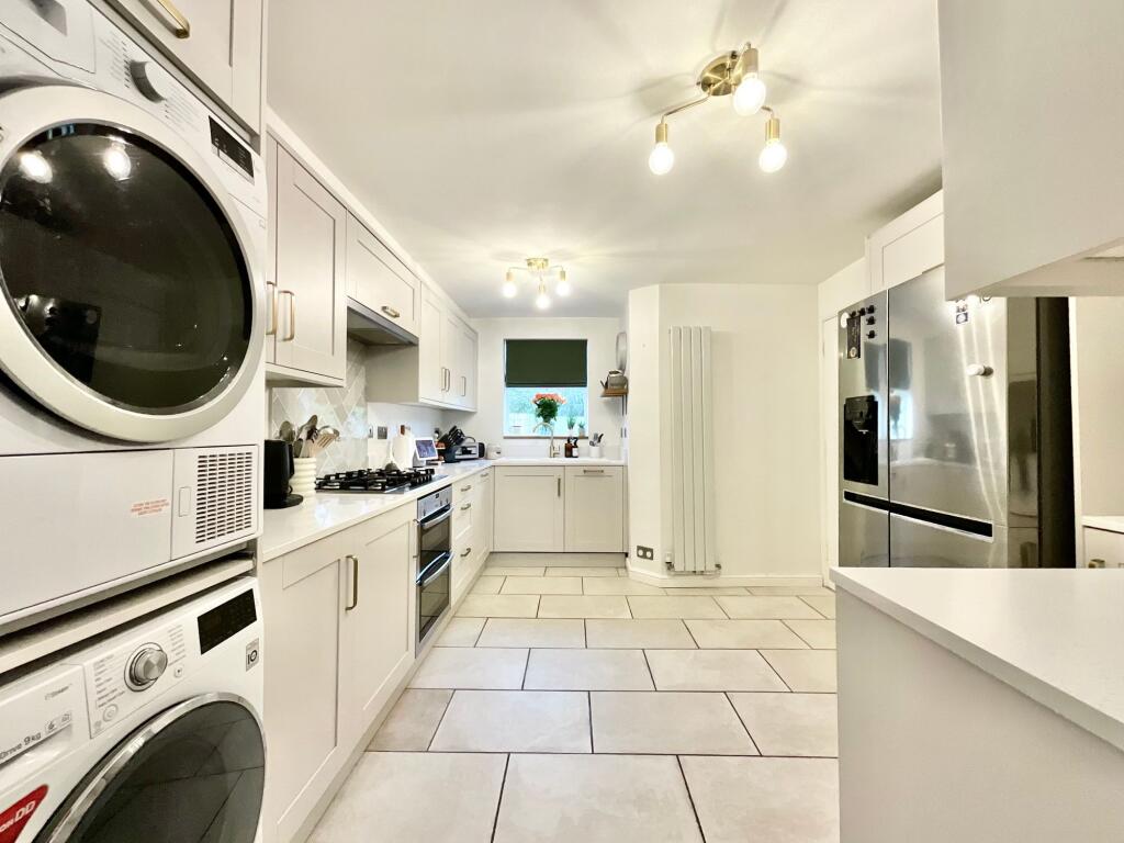 Willow Tree Grove, Stoke-On-Trent, ST4 photo 3