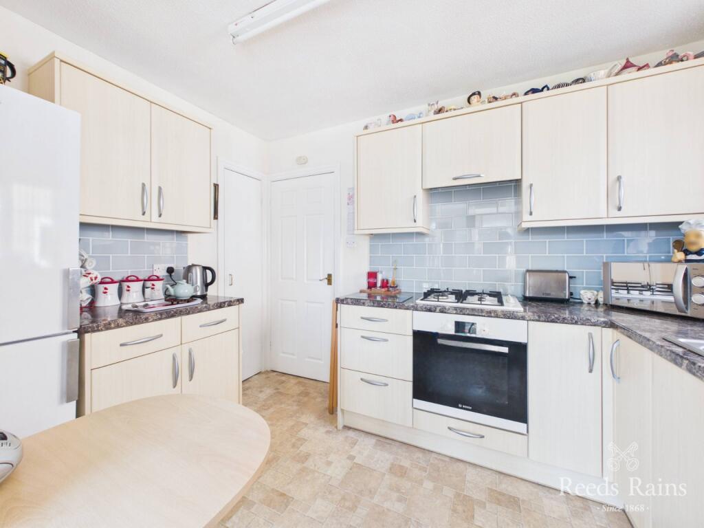Mill Gate, Bridlington, East Yorkshire, YO16 photo 2