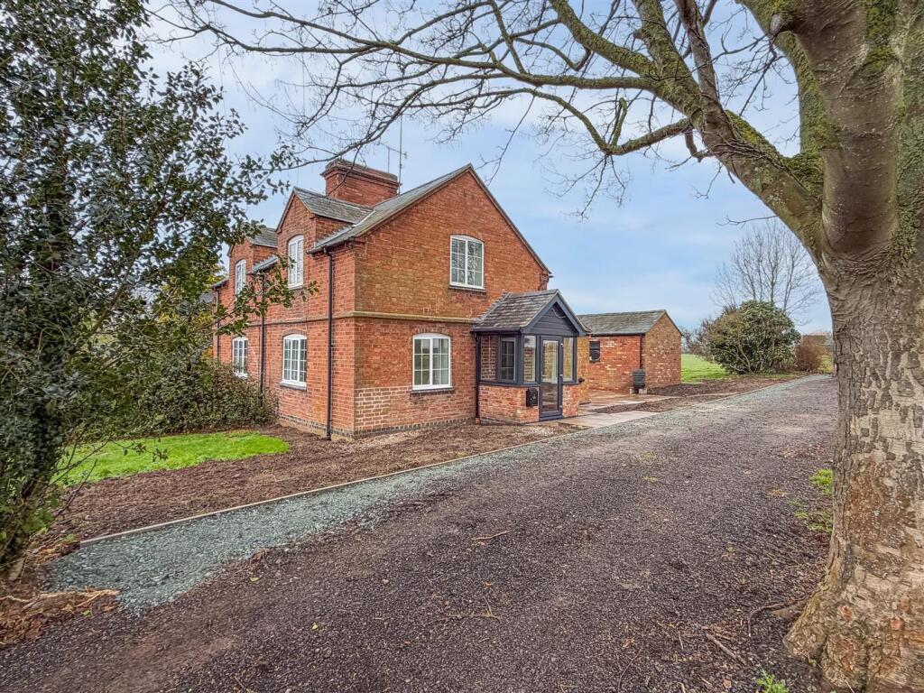 Main image of property: Welsh Road, Cubbington, Leamington Spa