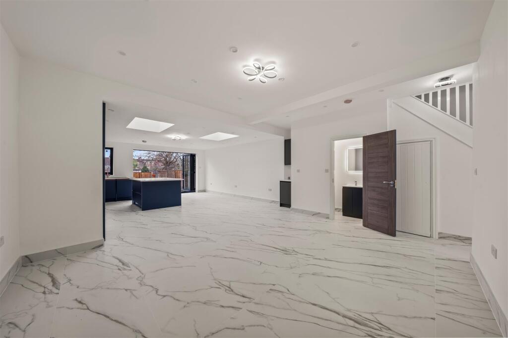 Main image of property: Ashburton Avenue, Croydon