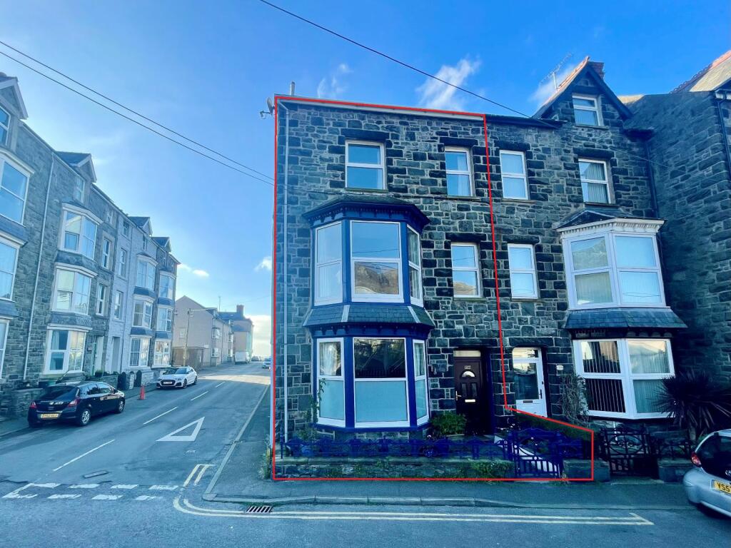 Main image of property: 17 Marine Road, Barmouth, LL42 1NR