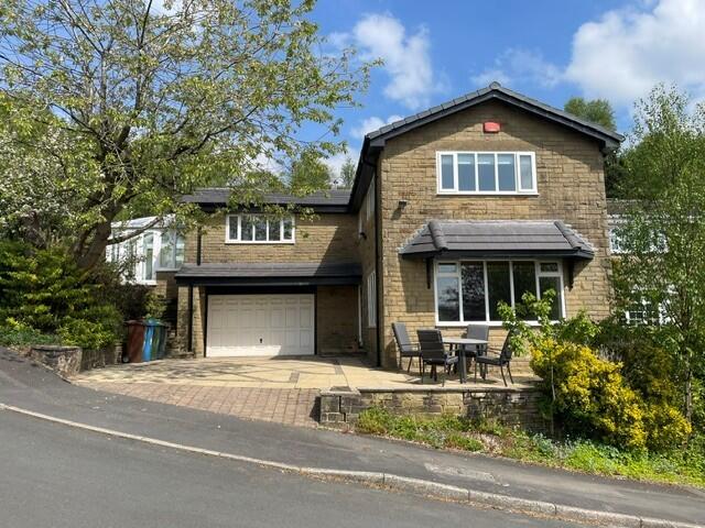 5-bed detached on Barmeadow, OL3, £485,000