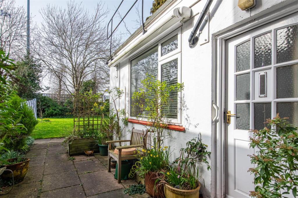 Main image of property: Wellingborough Road, Northampton