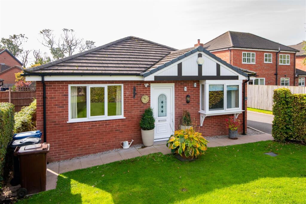 2-bed semi-detached on Nursery Gardens, Longton, Preston, £189,950