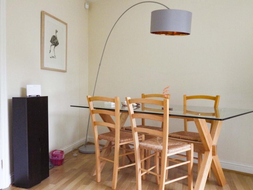 Apartment in Wiltshire, Haydon Wick - View 2