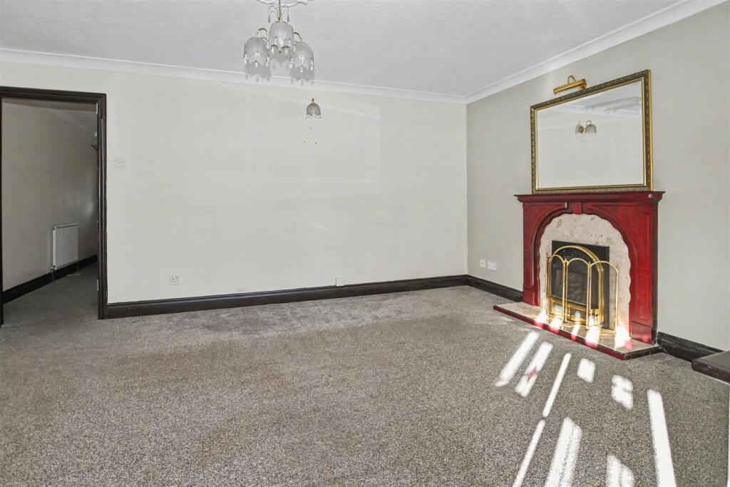 House in Castle Point, Canvey Island - View 5