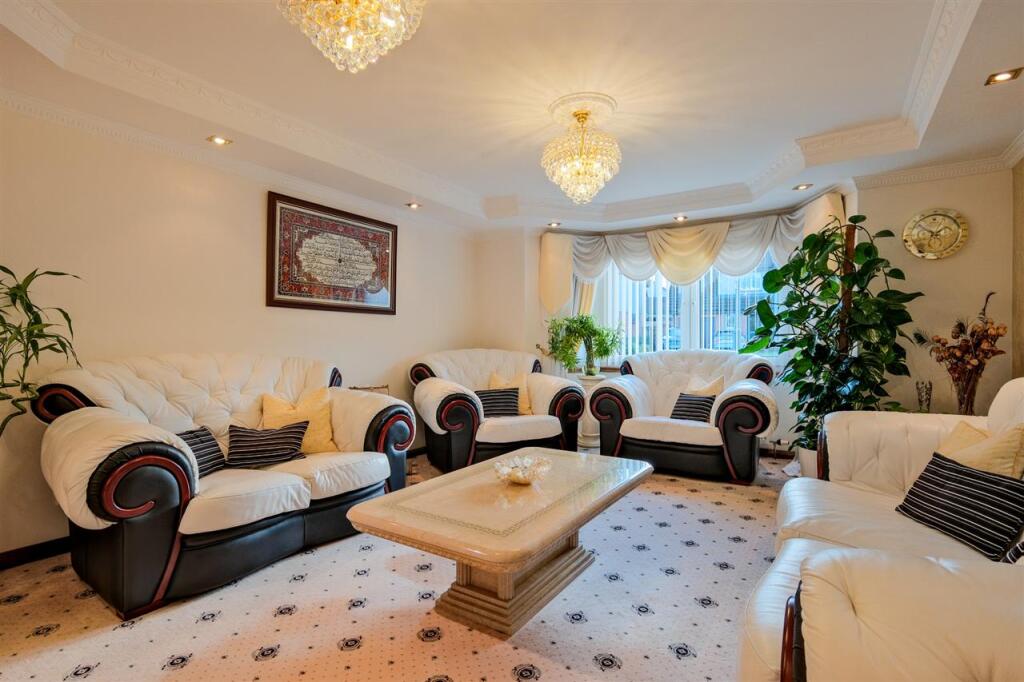House in Paisley, Renfrewshire - View 3