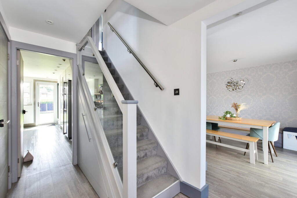 House in Dacorum, Hertfordshire - View 3