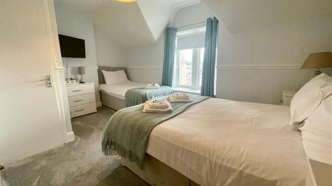 BEDROOM 20
