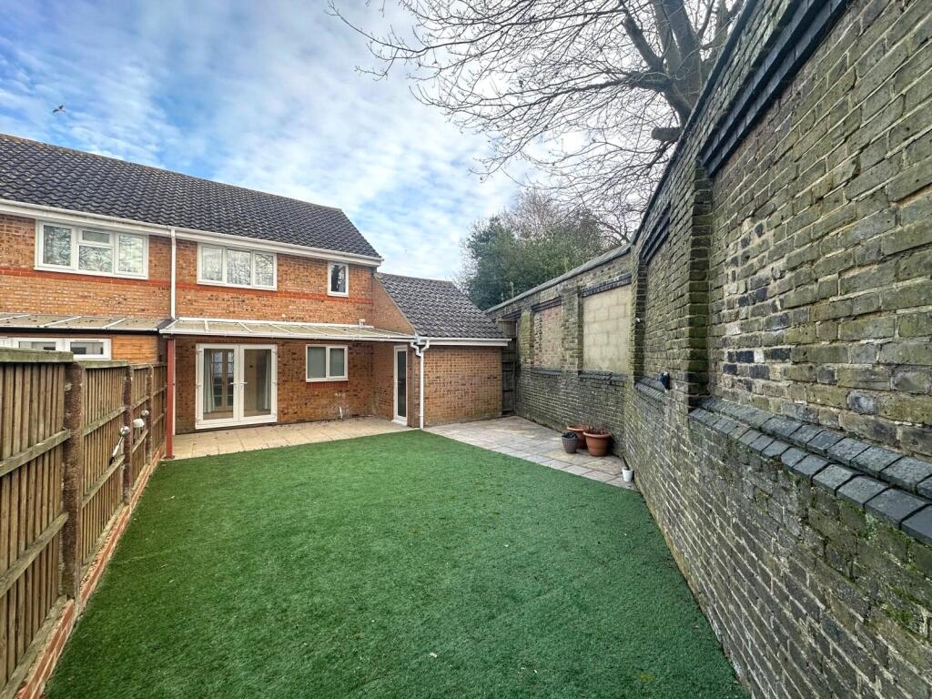 Philimore Close, Plumstead, SE18 photo 2