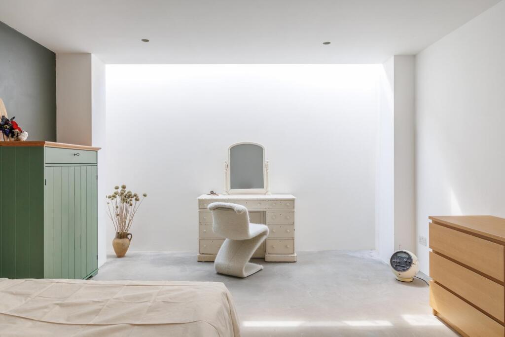 House in London - View 5