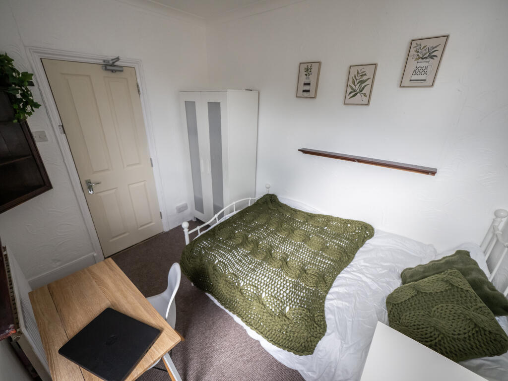 House in Portsmouth - View 2