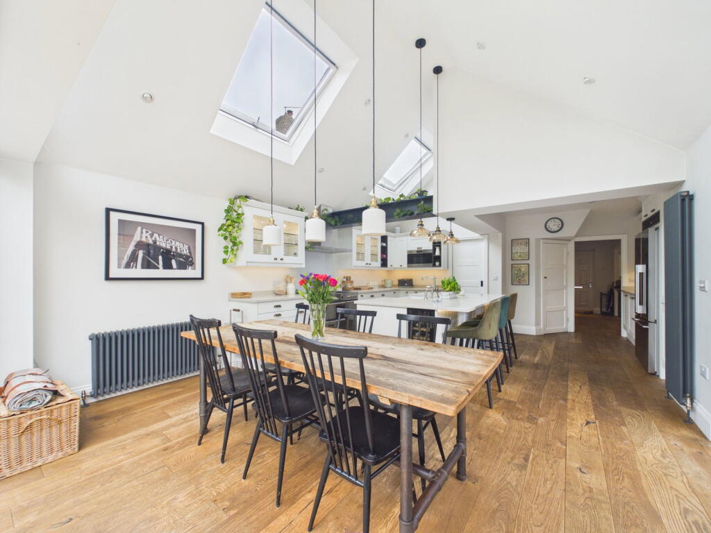 House in Horsham, Oakhill - View 5