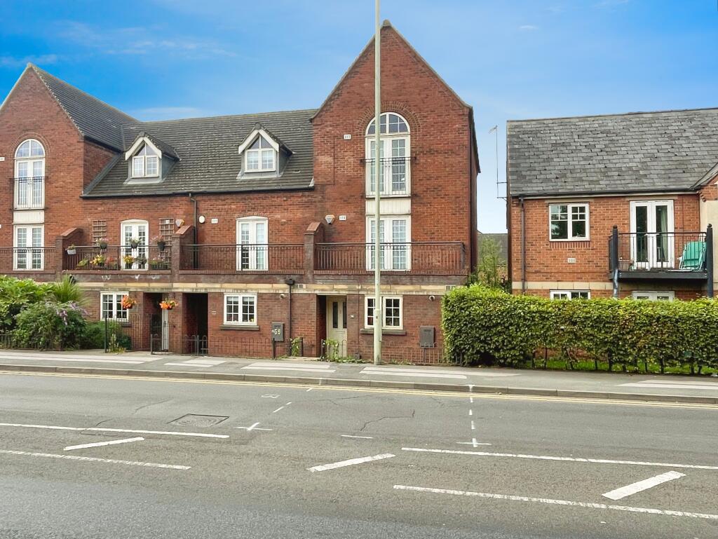 4-bed house on Evershed Way, Burton-on-Trent, DE14, £200,000