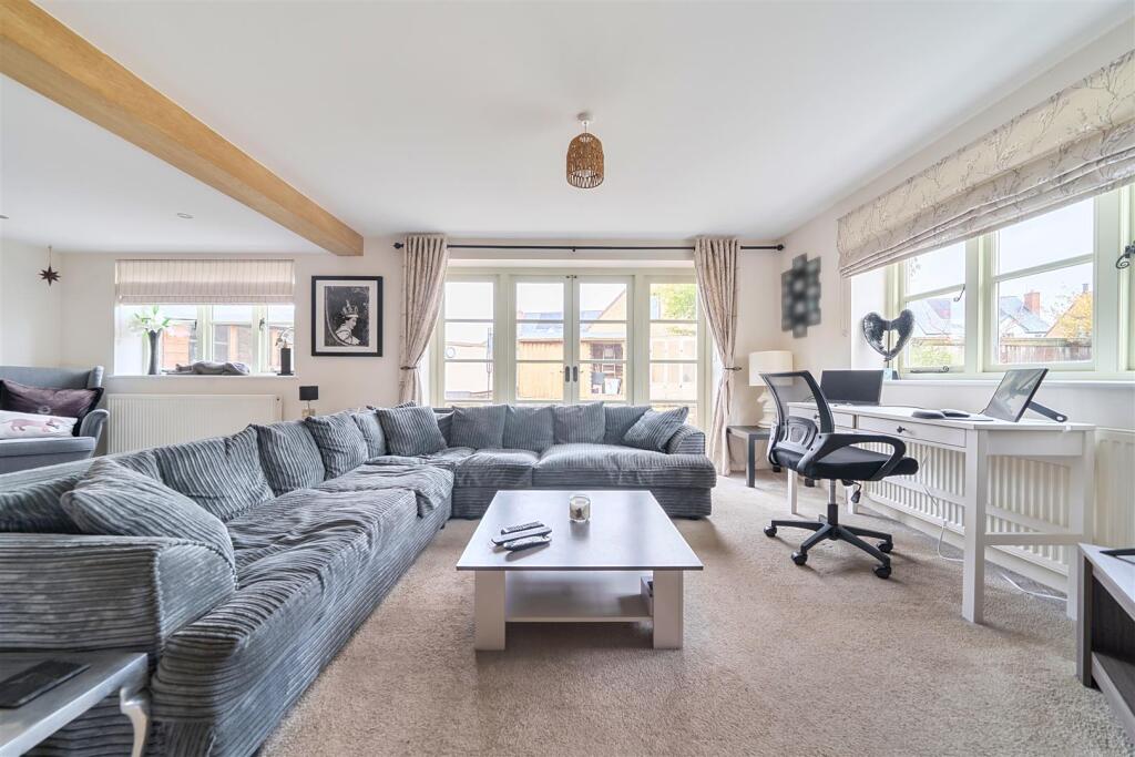 House in Swindon - View 5